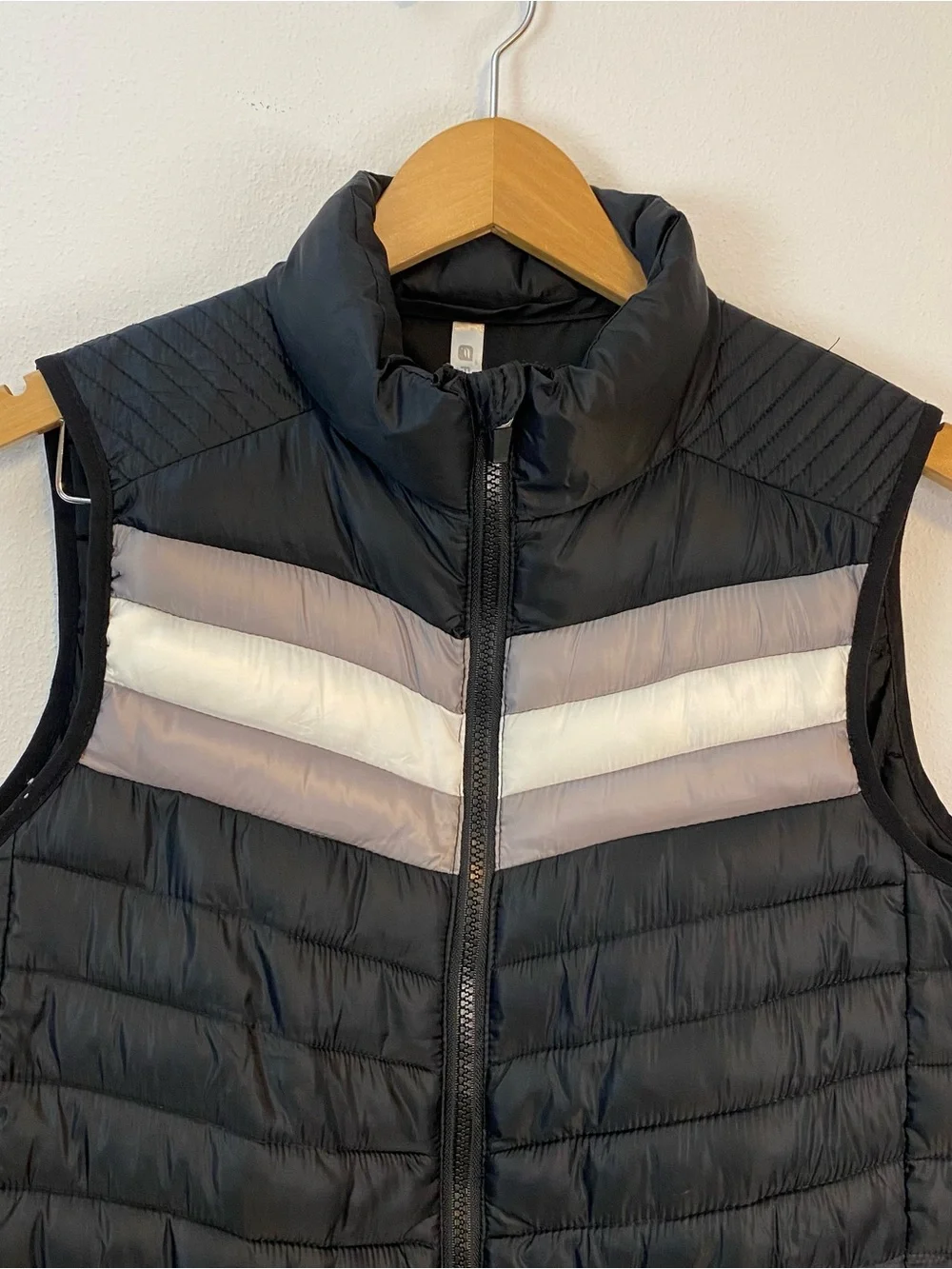 Fabletics Fenway Vest Black White Gray Quilted With‎ Pockets Women’s Medium